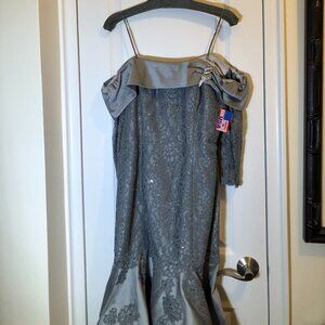 Ideas by Barbara Gown Style# 5310-16 Metallic Charcoal Lace Size M NWT